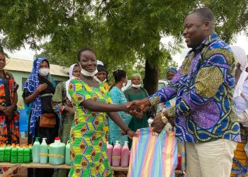 Meta Foundation and UNDP empower refugees and host communities in Bawku West with weaving machines under peacebuilding initiative