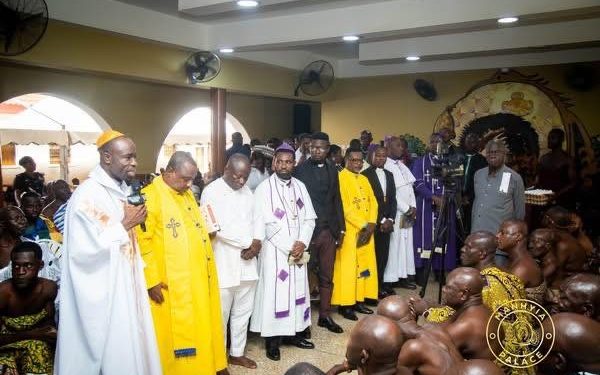 GCLBC alumni present customised Bible to Otumfuo Osei Tutu II at Awukudae