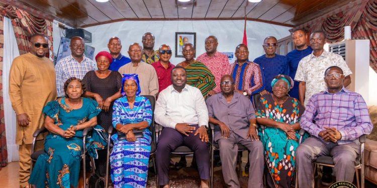 Dr. Frank Amoakohene engages former MMDCEs, commends their service to nation and party